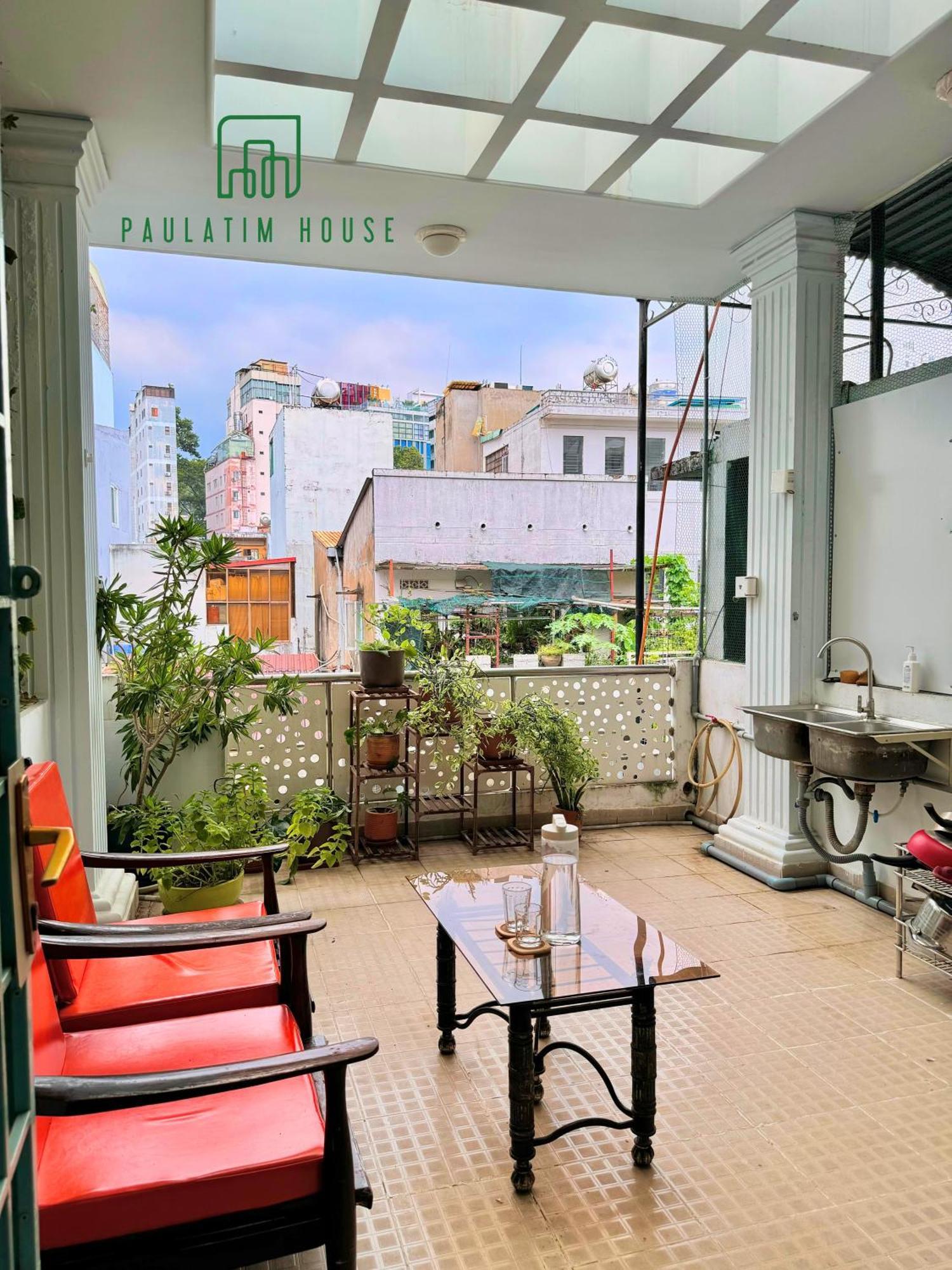 Отель Paulatim House Saigon Хошимин Экстерьер фото