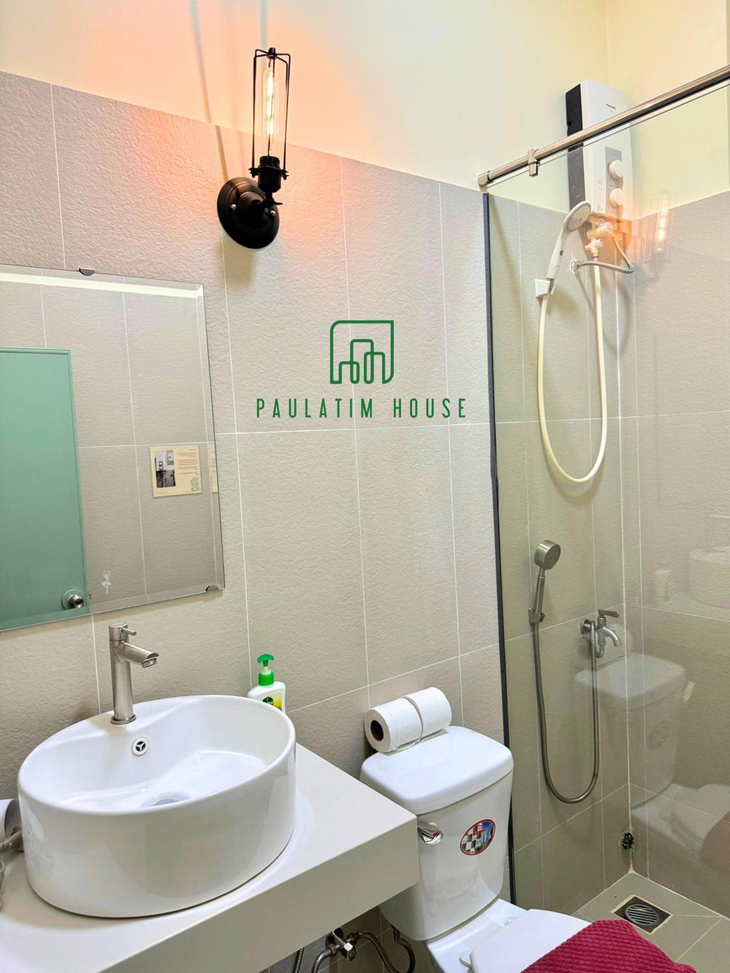Отель Paulatim House Saigon Хошимин Экстерьер фото