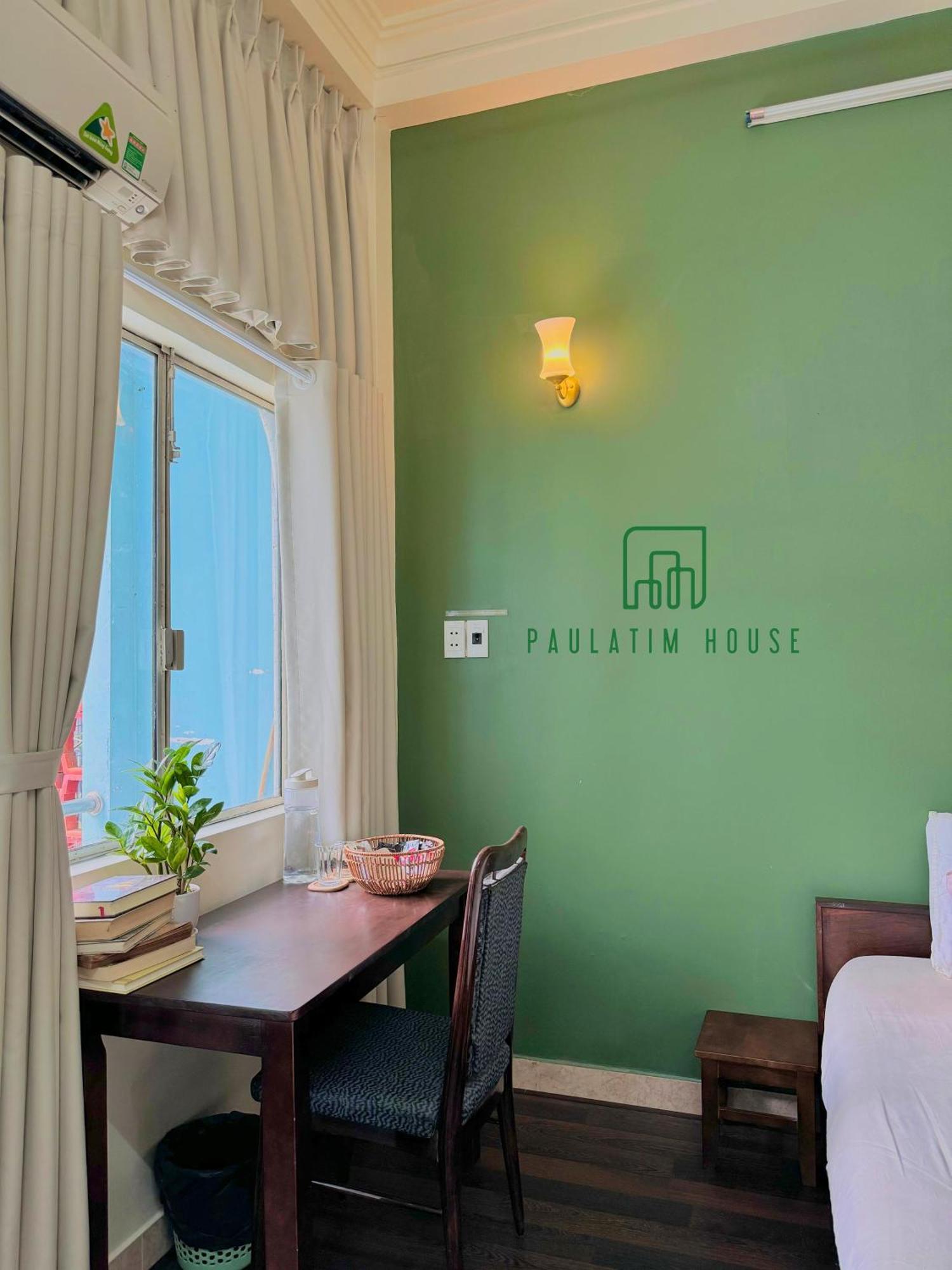 Отель Paulatim House Saigon Хошимин Экстерьер фото