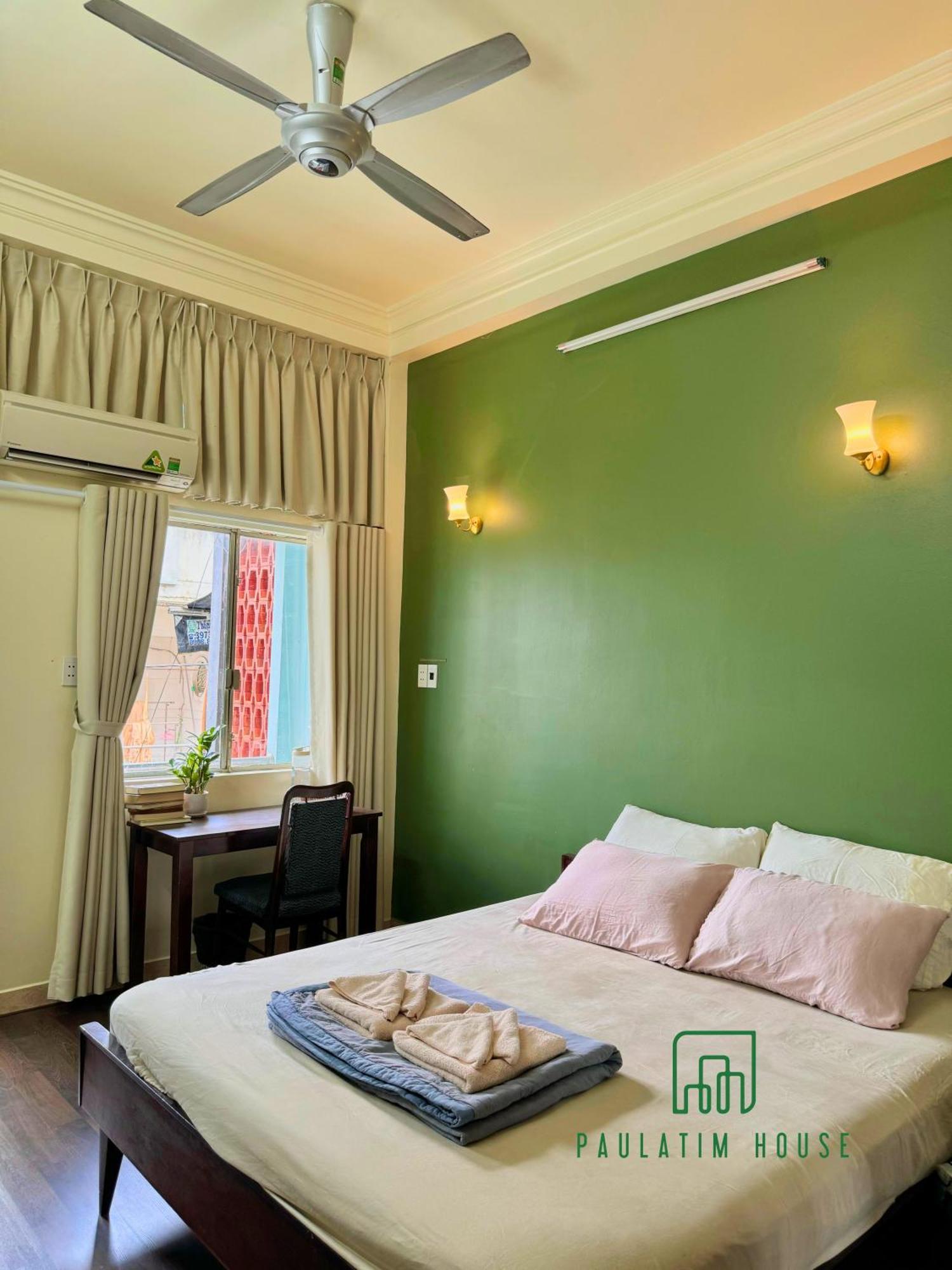 Отель Paulatim House Saigon Хошимин Экстерьер фото