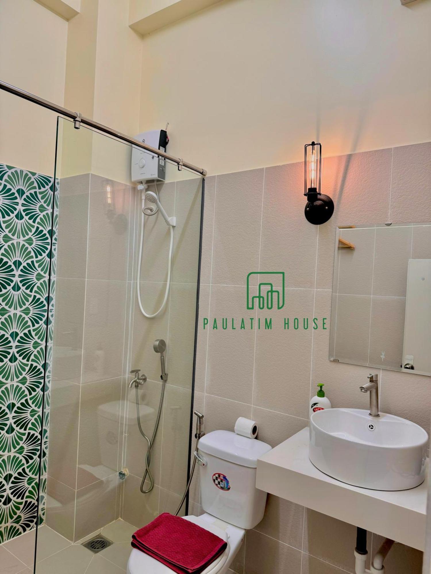Отель Paulatim House Saigon Хошимин Экстерьер фото