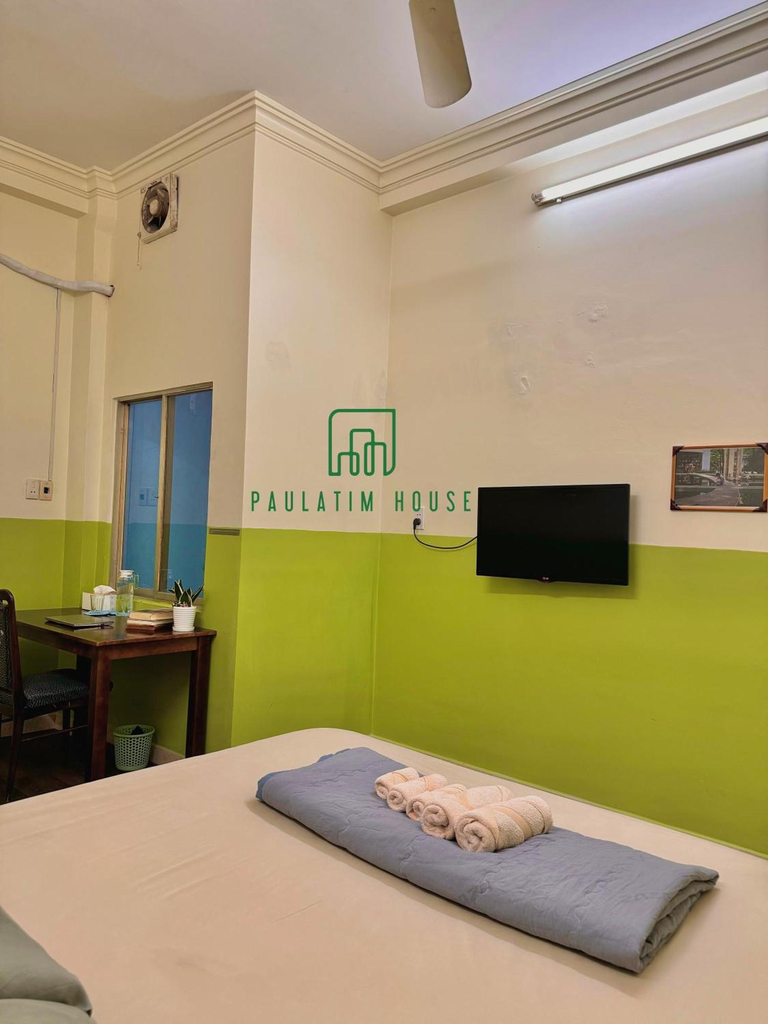 Отель Paulatim House Saigon Хошимин Экстерьер фото